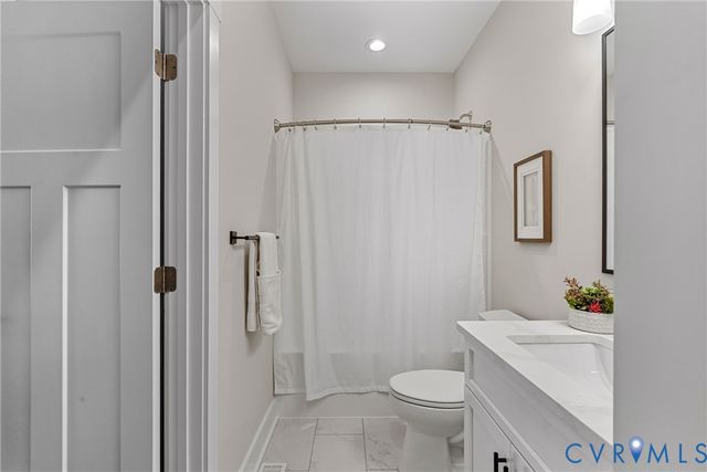 155 Noahs Landing Dr, Louisa, VA 23024