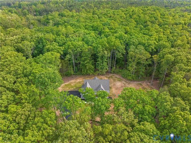 155 Noahs Landing Dr, Louisa, VA 23024
