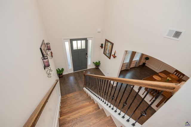 125 Amberley Ct, Kathleen, GA 31047