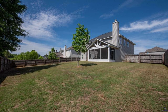 125 Amberley Ct, Kathleen, GA 31047