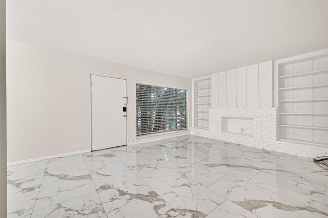 2201 Fountain View Drive 54, Houston, TX 77057