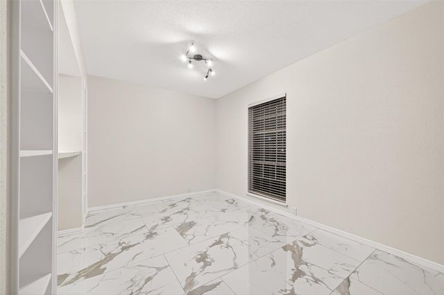 2201 Fountain View Drive 54, Houston, TX 77057