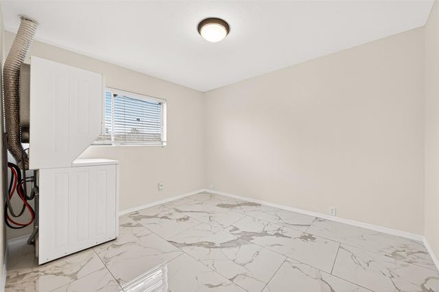2201 Fountain View Drive 54, Houston, TX 77057