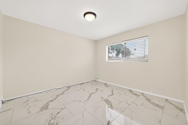 2201 Fountain View Drive 54, Houston, TX 77057