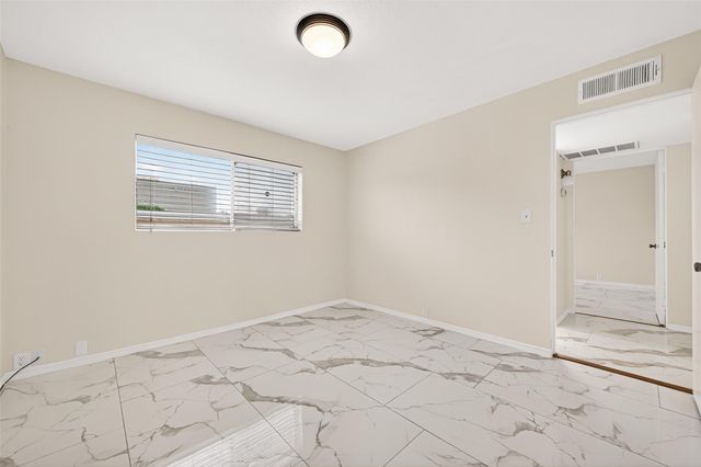 2201 Fountain View Drive 54, Houston, TX 77057