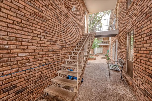 2201 Fountain View Drive 54, Houston, TX 77057