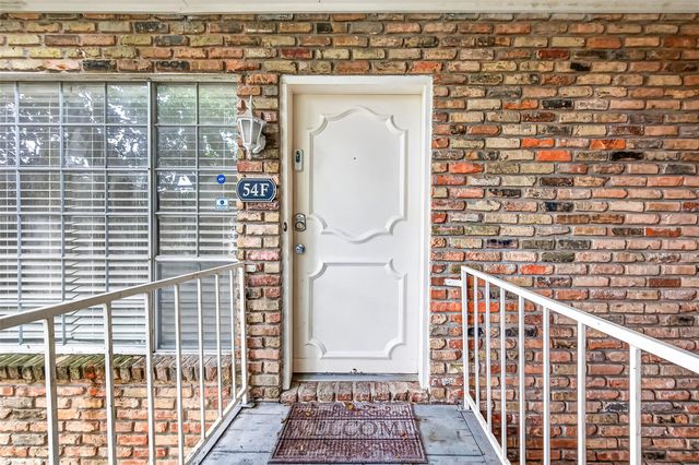 2201 Fountain View Drive 54, Houston, TX 77057