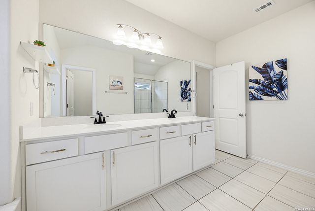 2055 COWAN DR, New Braunfels, TX 78132