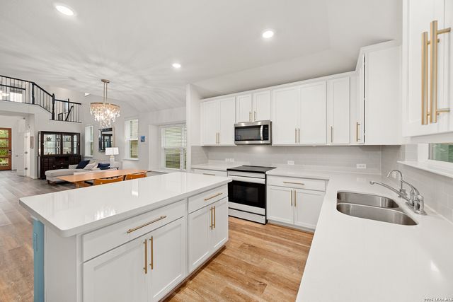 2055 COWAN DR, New Braunfels, TX 78132