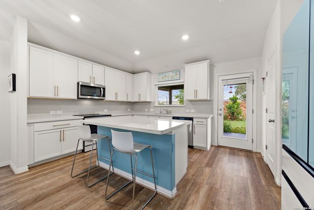 2055 COWAN DR, New Braunfels, TX 78132