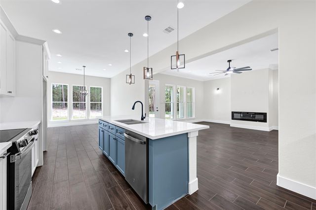 10154 County Road 302, Plantersville, TX 77363