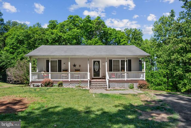 407 FREEZE RD, Linden, VA 22642