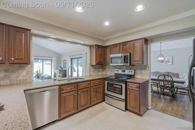6563 Sun Valley Drive, Independence Charter Township, MI 48348