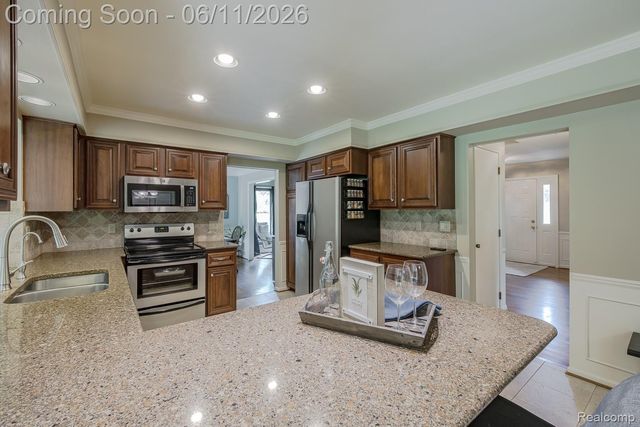 6563 Sun Valley Drive, Independence Charter Township, MI 48348