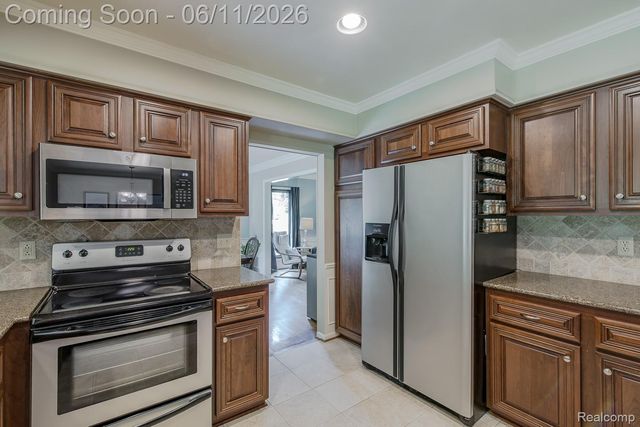 6563 Sun Valley Drive, Independence Charter Township, MI 48348