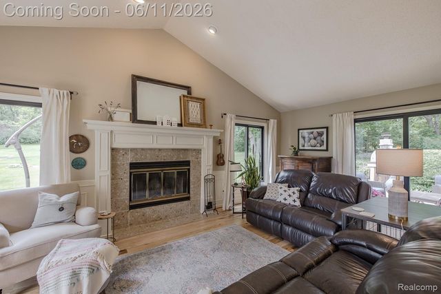 6563 Sun Valley Drive, Independence Charter Township, MI 48348