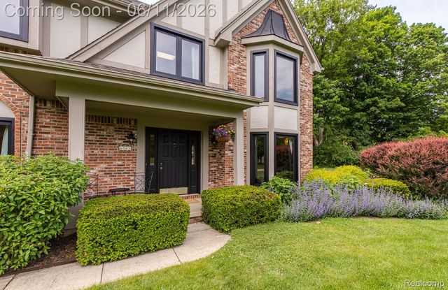 6563 Sun Valley Drive, Independence Charter Township, MI 48348