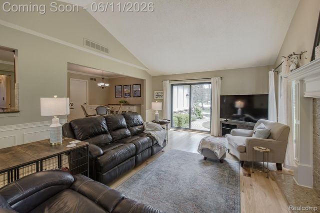 6563 Sun Valley Drive, Independence Charter Township, MI 48348