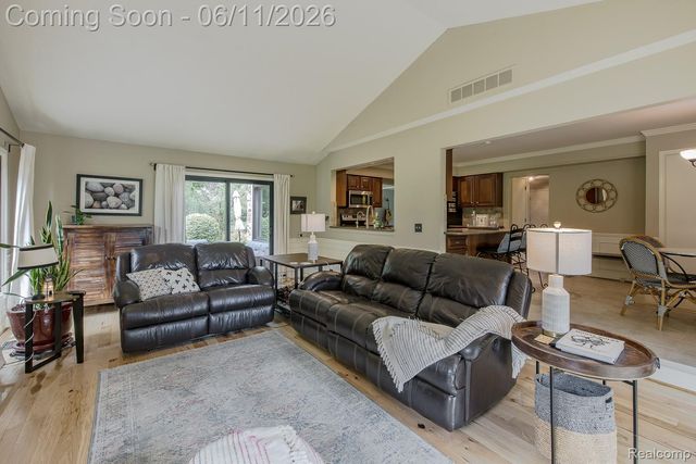 6563 Sun Valley Drive, Independence Charter Township, MI 48348
