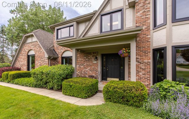 6563 Sun Valley Drive, Independence Charter Township, MI 48348