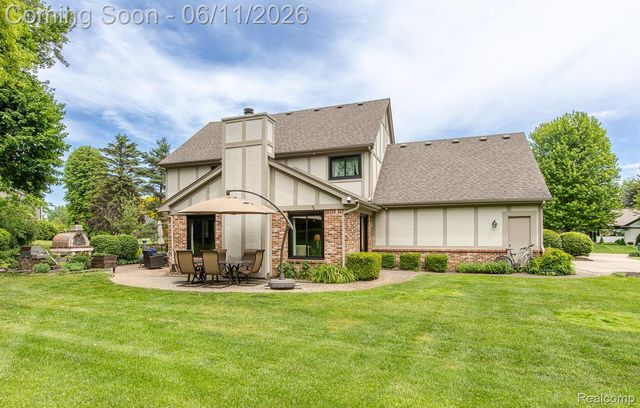 6563 Sun Valley Drive, Independence Charter Township, MI 48348