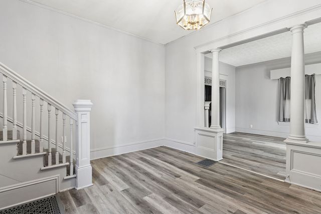 705 W Market Street, Bloomington, IL 61701