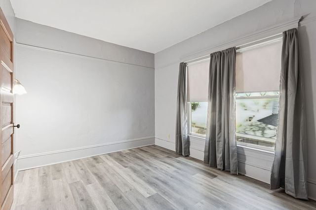 705 W Market Street, Bloomington, IL 61701