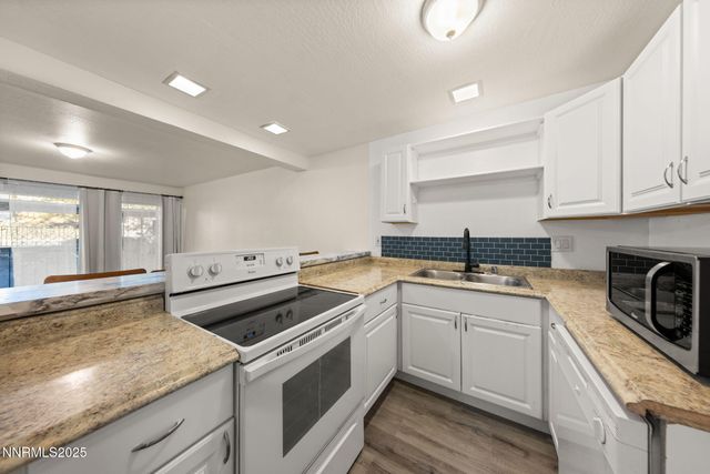 2555 Clear Acre Lane 16-1, Reno, NV 89512