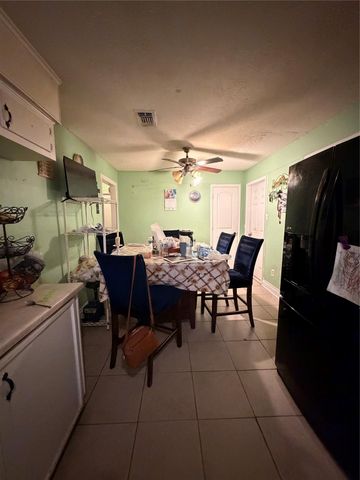 5715 Waterford Drive, Houston, TX 77033