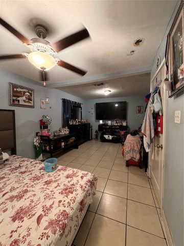 5715 Waterford Drive, Houston, TX 77033