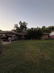 5715 Waterford Drive, Houston, TX 77033