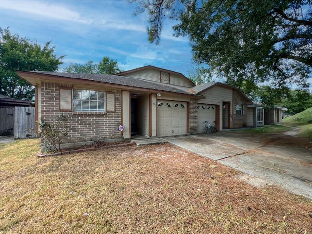 11007 Tobasa Court, Houston, TX 77086