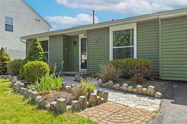 242 Sundridge Drive, Amherst, NY 14228