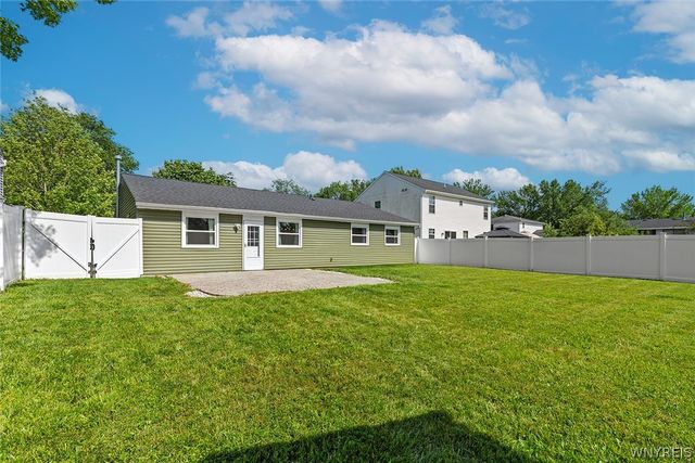 242 Sundridge Drive, Amherst, NY 14228
