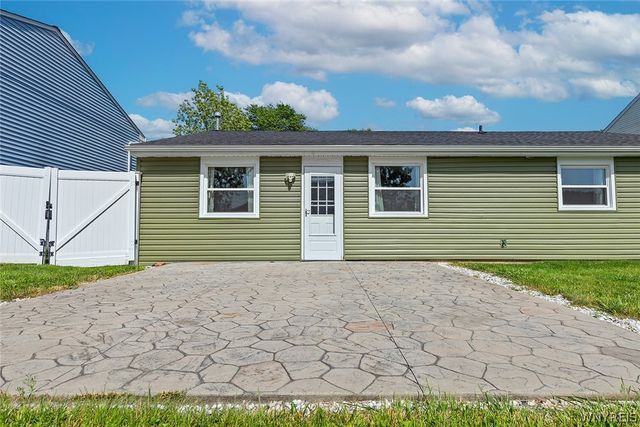 242 Sundridge Drive, Amherst, NY 14228