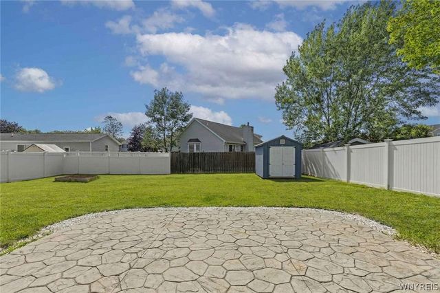 242 Sundridge Drive, Amherst, NY 14228