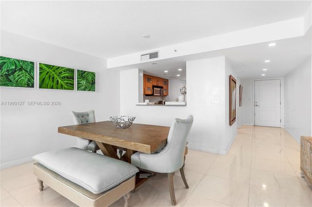 2101 Brickell Ave 1206, Miami, FL 33129