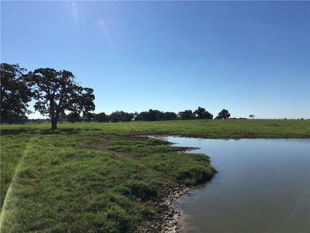 200 Pleasant Grove RD, Elgin, TX 78621