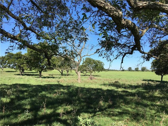 200 Pleasant Grove RD, Elgin, TX 78621