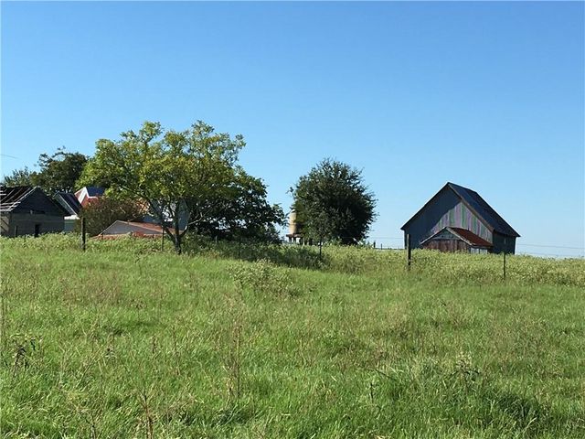 200 Pleasant Grove RD, Elgin, TX 78621