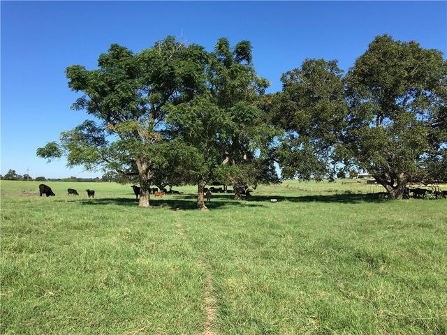200 Pleasant Grove RD, Elgin, TX 78621