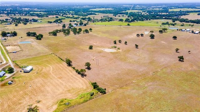 200 Pleasant Grove RD, Elgin, TX 78621