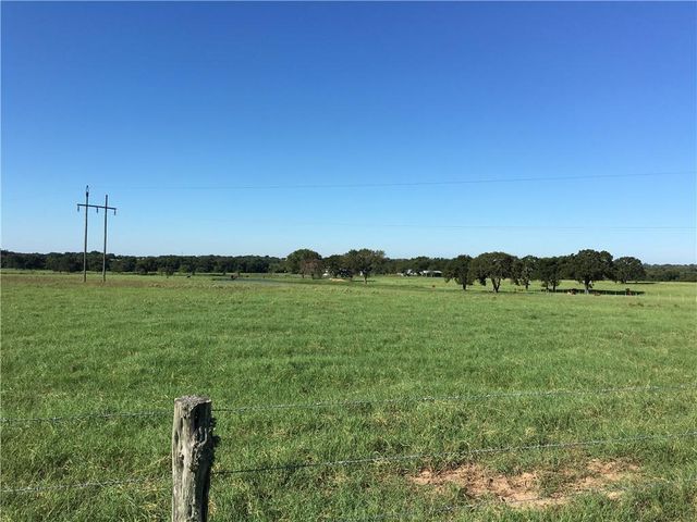 200 Pleasant Grove RD, Elgin, TX 78621