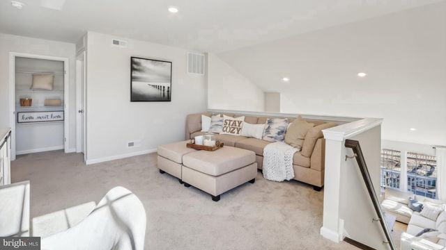 42 BRYCE DR, Monroeville, NJ 08343