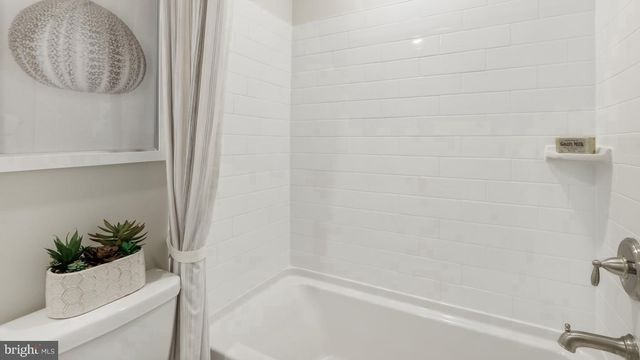 42 BRYCE DR, Monroeville, NJ 08343