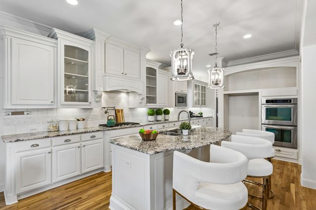 605 Royal Glen Drive, Murphy, TX 75094