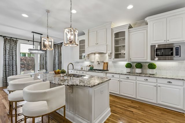 605 Royal Glen Drive, Murphy, TX 75094