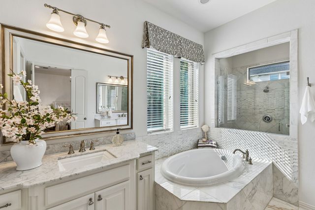 605 Royal Glen Drive, Murphy, TX 75094