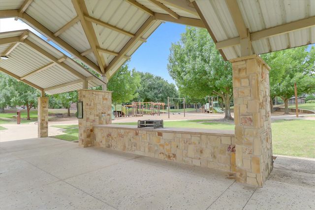 605 Royal Glen Drive, Murphy, TX 75094