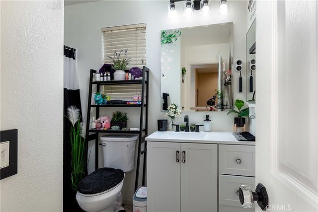 37249 Galileo Lane, Murrieta, CA 92563